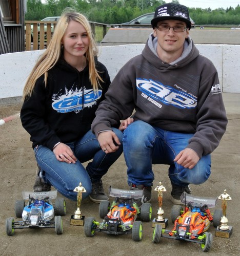 Patrick Hofer wins round 2 of 1/10 Off Road Swiss Championship in both 2WD and 4WD classes !