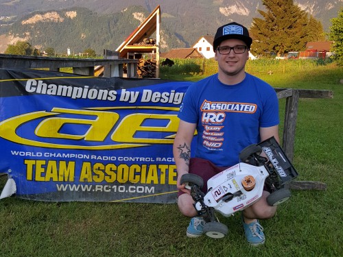Patrick Hofer / Associated RC8B3 wins Swiss Championship Rd3 @ Gland